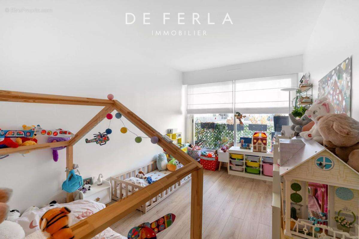 Appartement à PARIS-15E