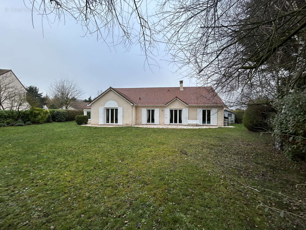 Maison à CLAYE-SOUILLY