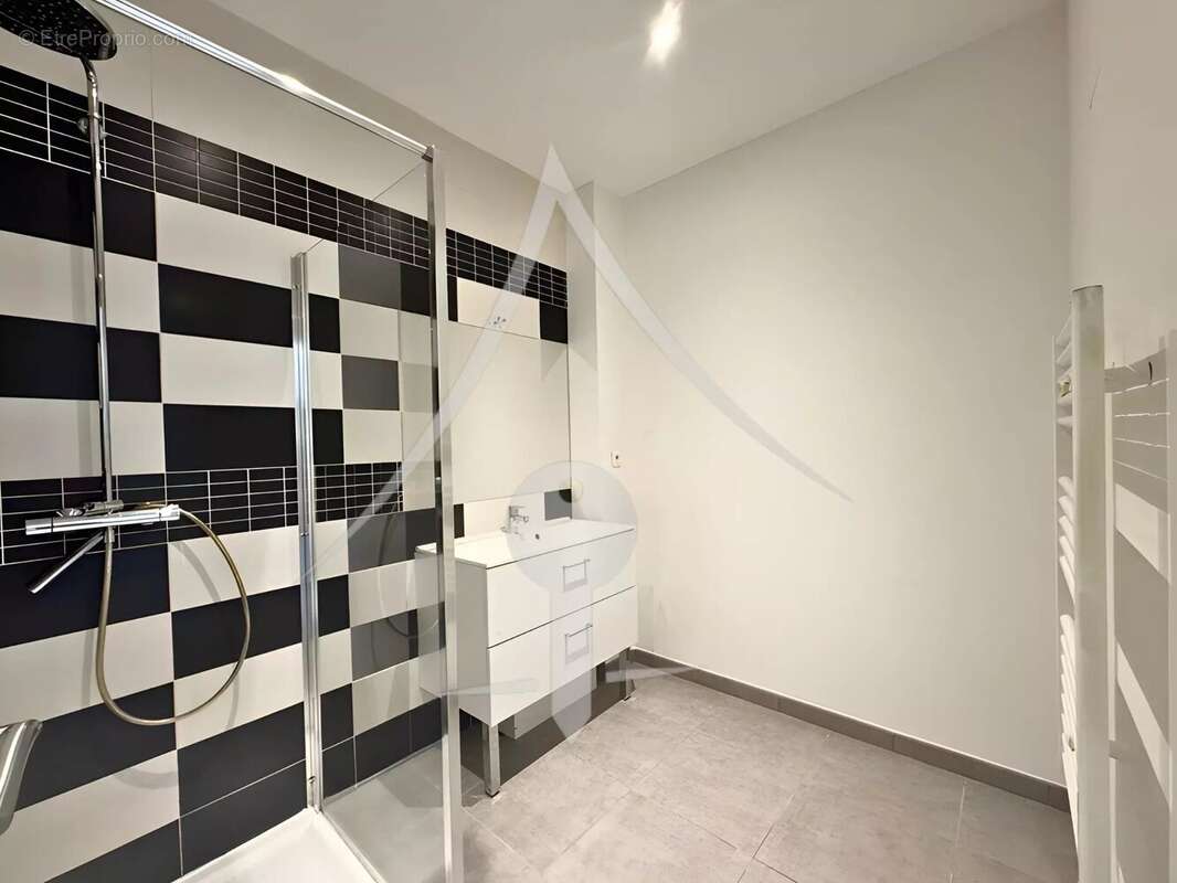 Appartement à MAUZAC