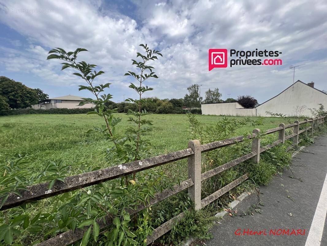 Terrain à MOISDON-LA-RIVIERE