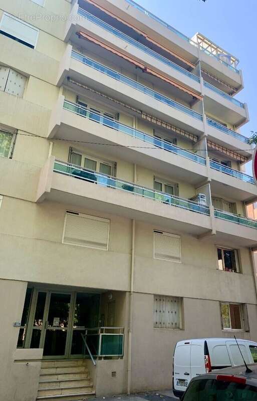 Appartement T3  Garage quartier Briancourt TOULON - photo 6
