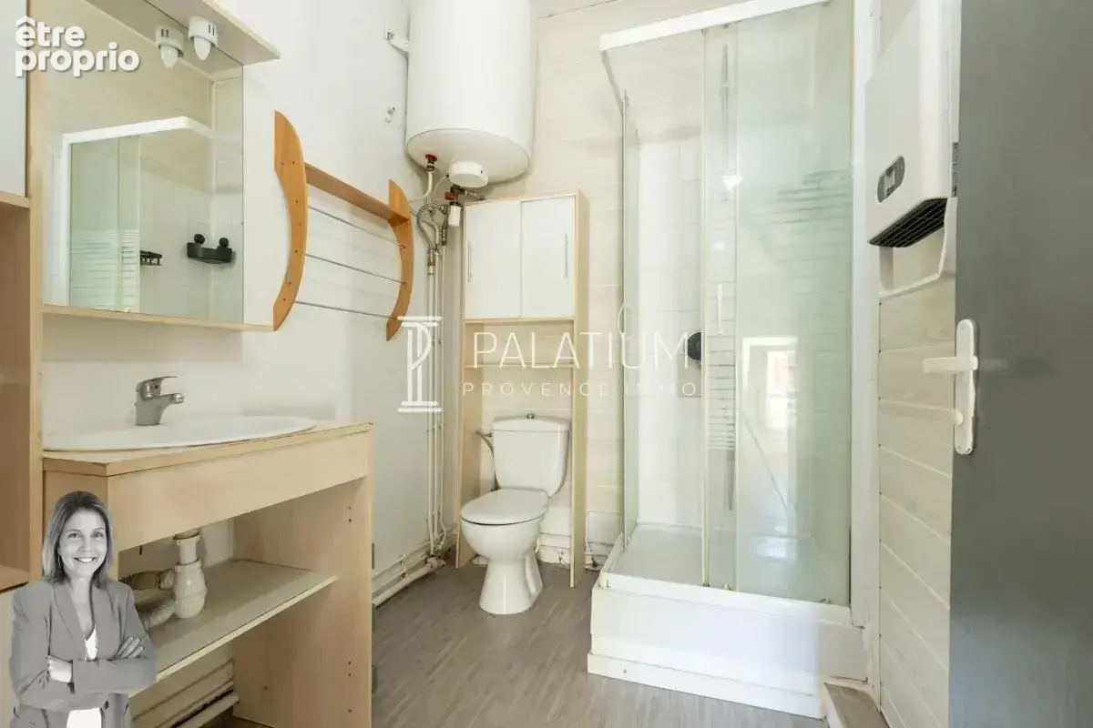 Sorgues- Grande maison de ville avec 3 studios indépendants et vue sur parc; - photo 16