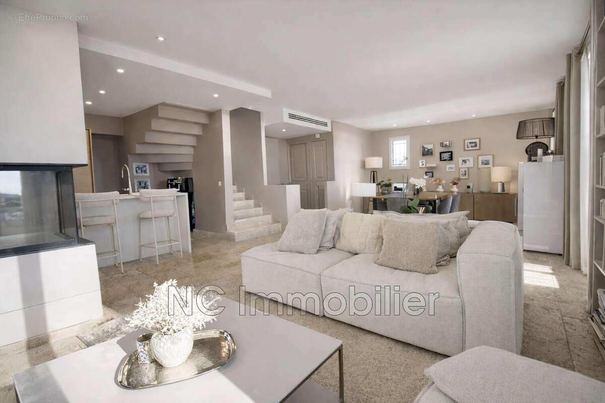 Maison à VILLENEUVE-LOUBET