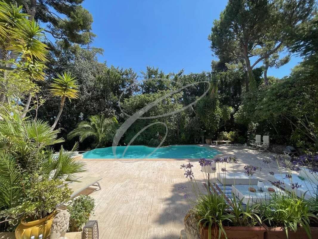 Maison à ROQUEBRUNE-CAP-MARTIN