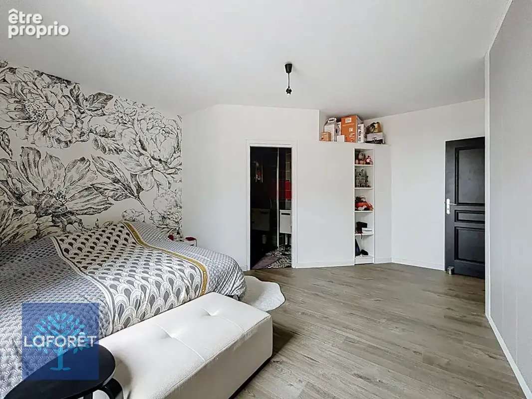 Appartement Fougeres  3 pièce(s) 102 m2 - photo 10