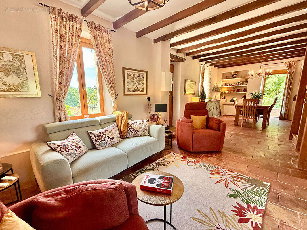 TARN ET GARONNE-PUYLAROQUE -  Maison de campagne  rénovée,3 chambres, avec piscine,et dependance - photo 3