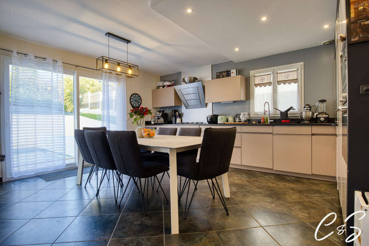 Maison à ERGUE-GABERIC