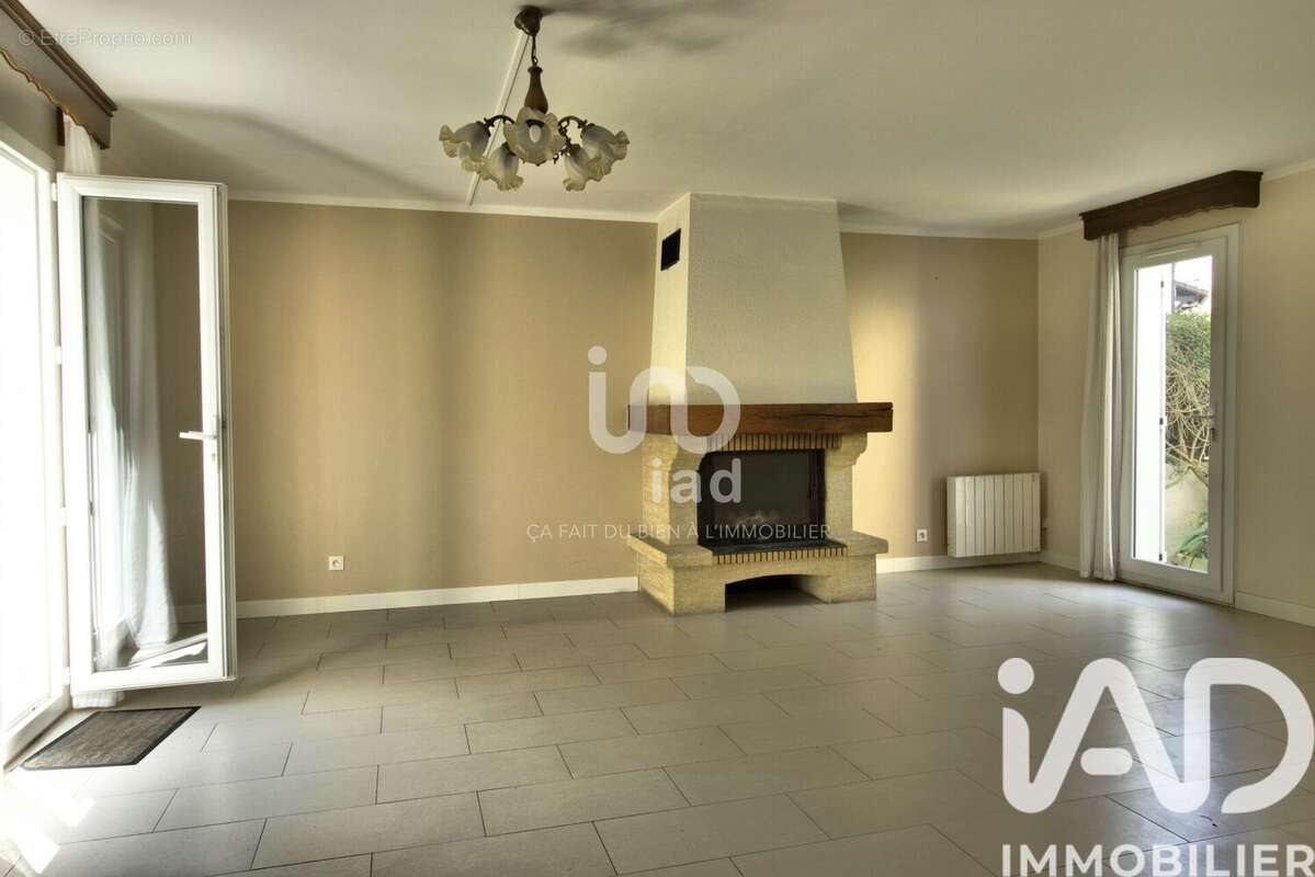 Photo 3 - Maison à CERGY