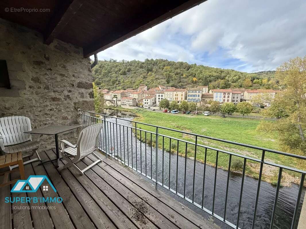 Appartement à LAVOUTE-CHILHAC