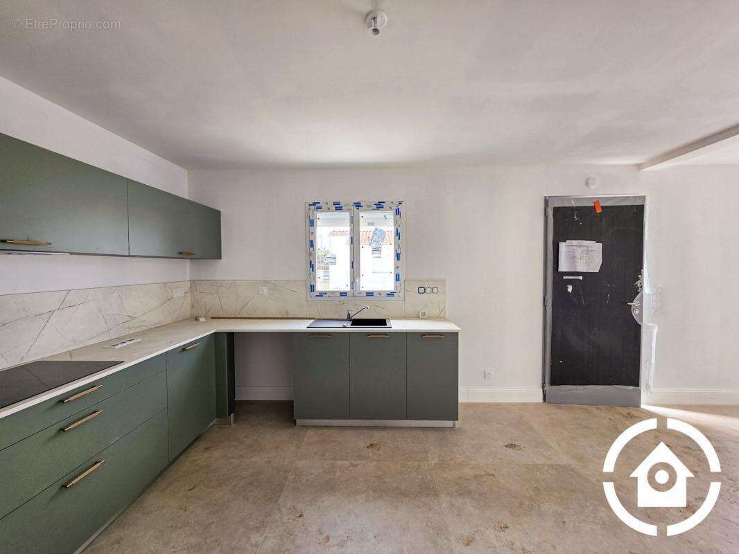 Maison neuve moderne avec garage et jardin - Breuillet - photo 4