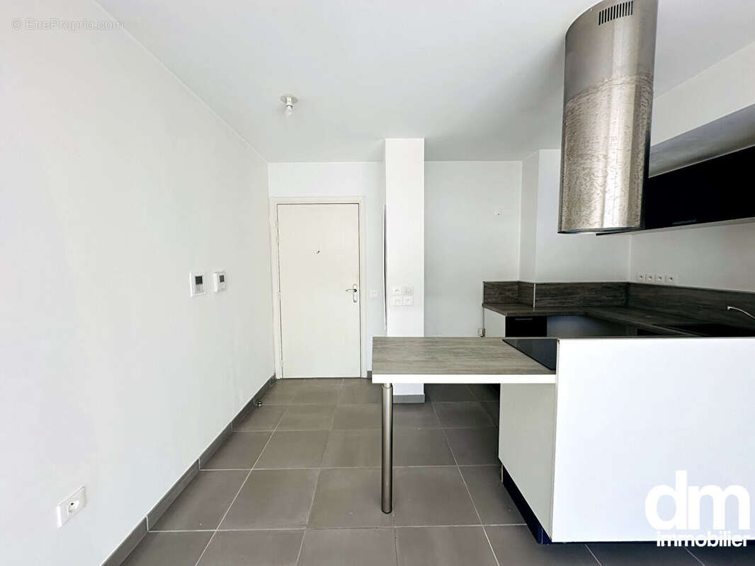 Appartement à ENSUES-LA-REDONNE