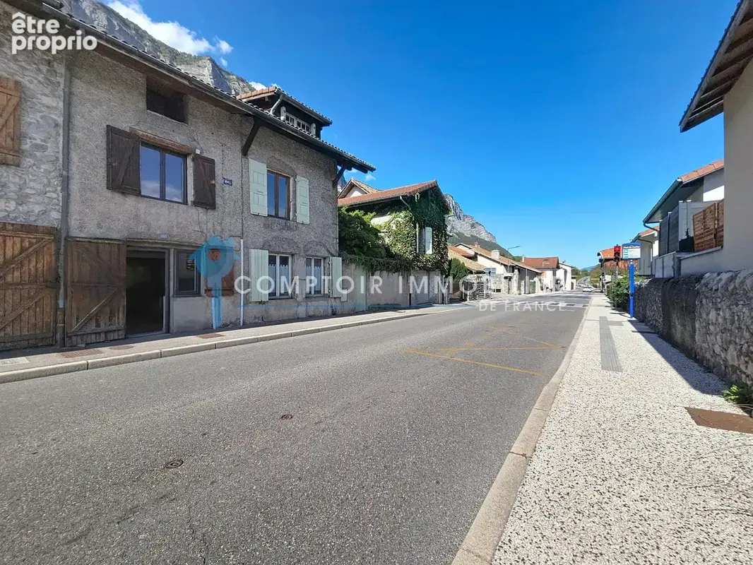 Maison de village a vendre - crolles - 38920 - 3 chambres - terrasse - agence immobiliere - titouan nicolas - photo 15