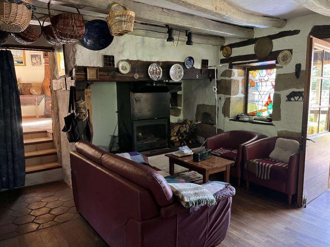 Maison à SAINT-PERDOUX