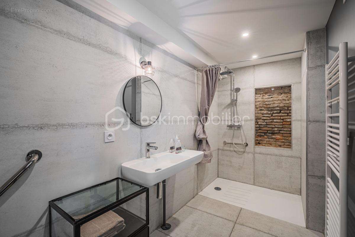 Maison de caractère de 250 m² avec 3 gîtes indépendants à fort potentiel touristique - photo 13
