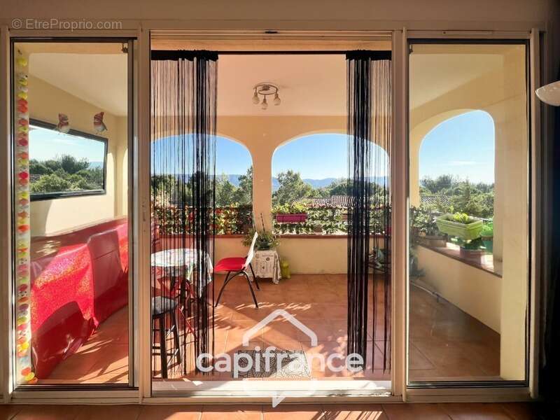 Appartement à MALLEMORT