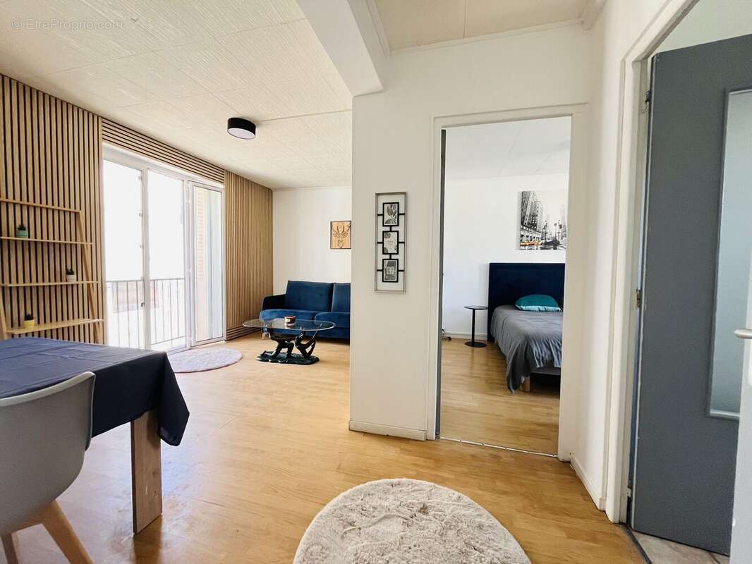 Appartement 400 m² à Montlucon  - photo 6