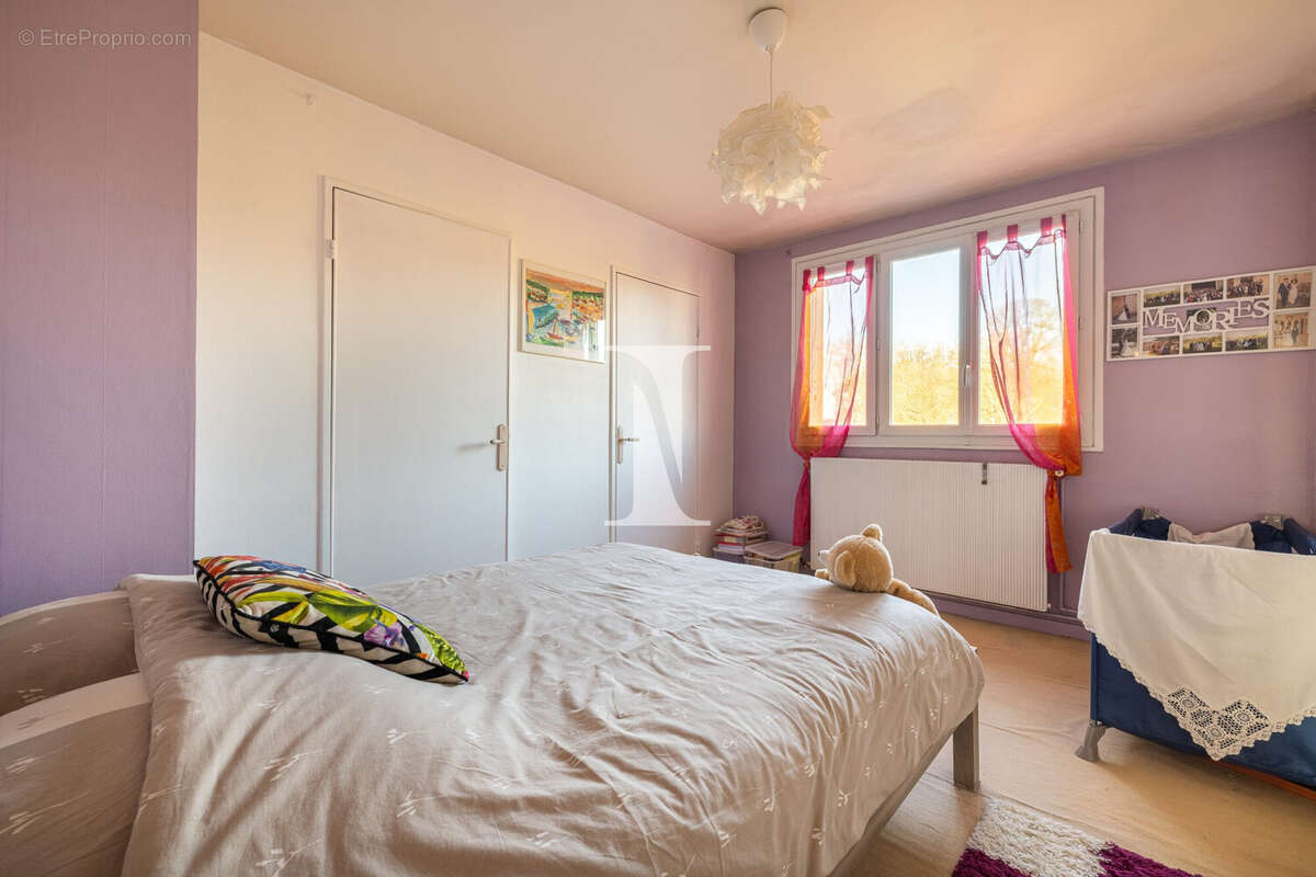 Appartement à L'HAY-LES-ROSES