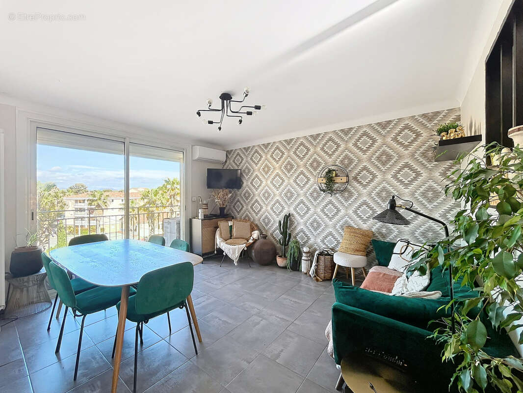 Appartement à FREJUS
