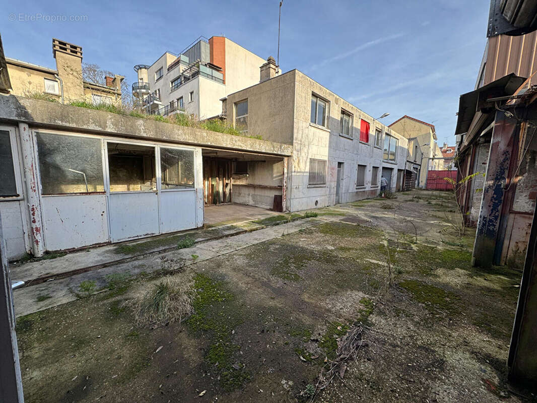 Commerce à ROMAINVILLE