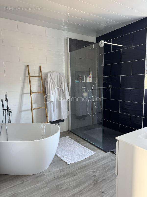 Maison avec commerce et logement - photo 8