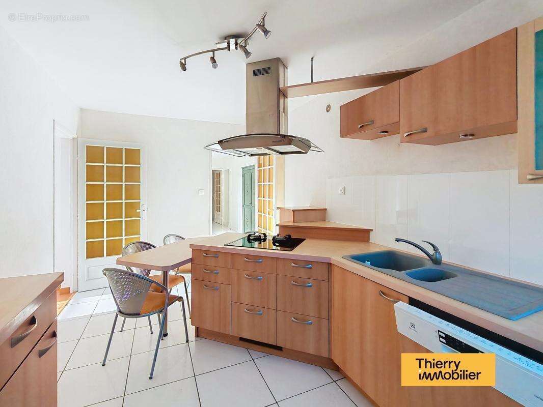 T5 lumineux avec balcon et parking - Résidence familiale calme - photo 7