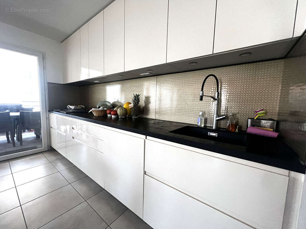Appartement Les Sables D Olonne 5 pièce(s) 140 m2 - photo 4