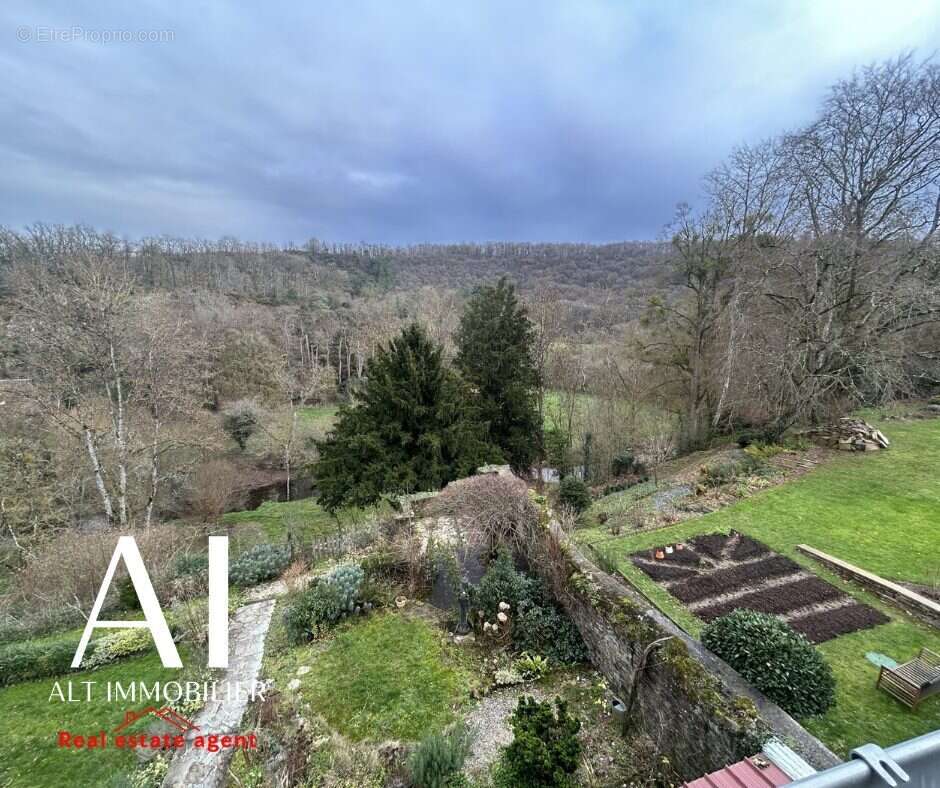 Maison à PONT-D'OUILLY