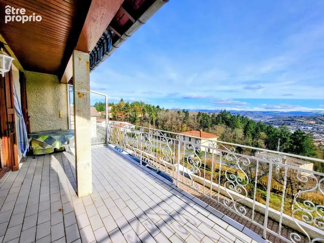 POLIGNAC   Une maison où la vue devient un véritable art de vivre - photo 3