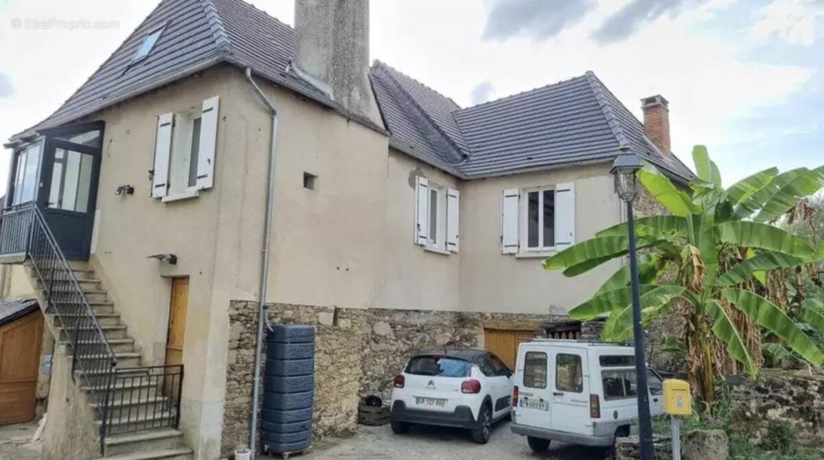 Maison à ALLASSAC