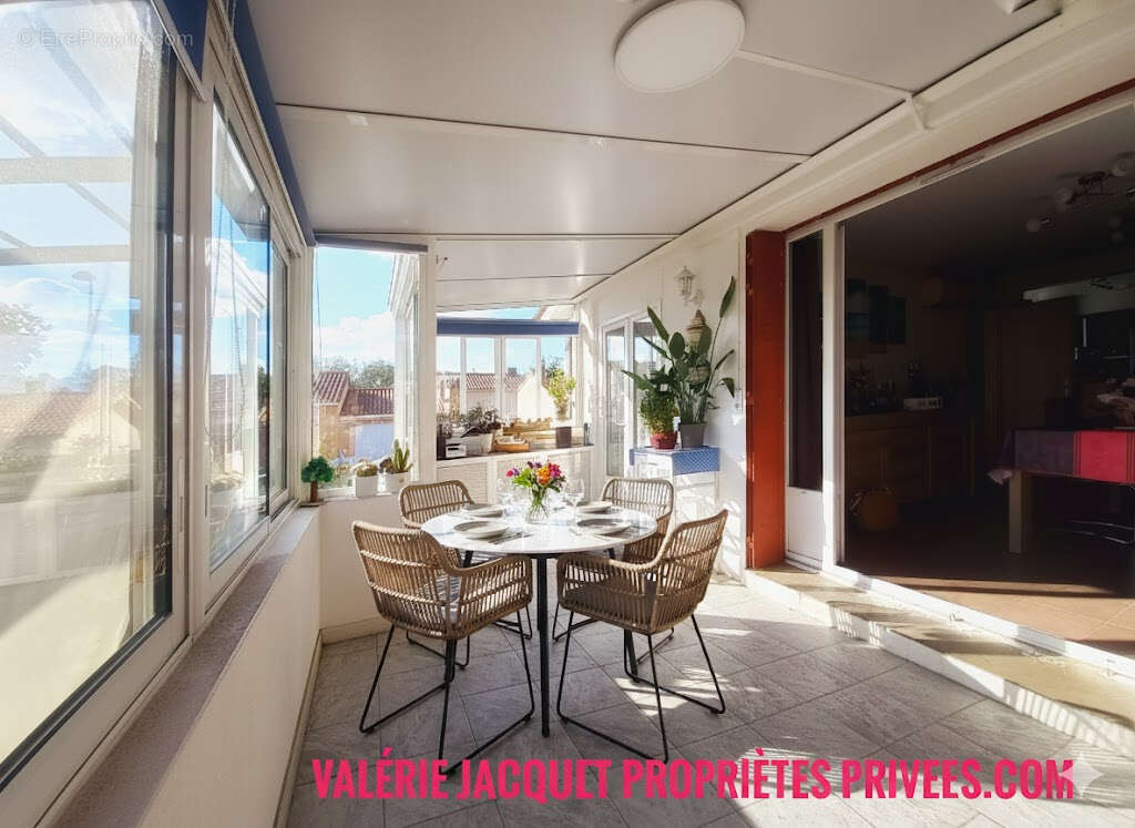 Maison à LA ROCHE-CHALAIS