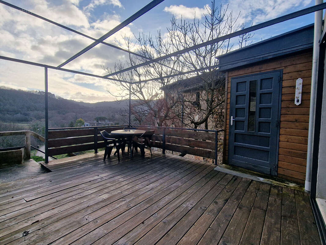Maison atypique avec terrasse + cour avec une belle vue dégagée - photo 13