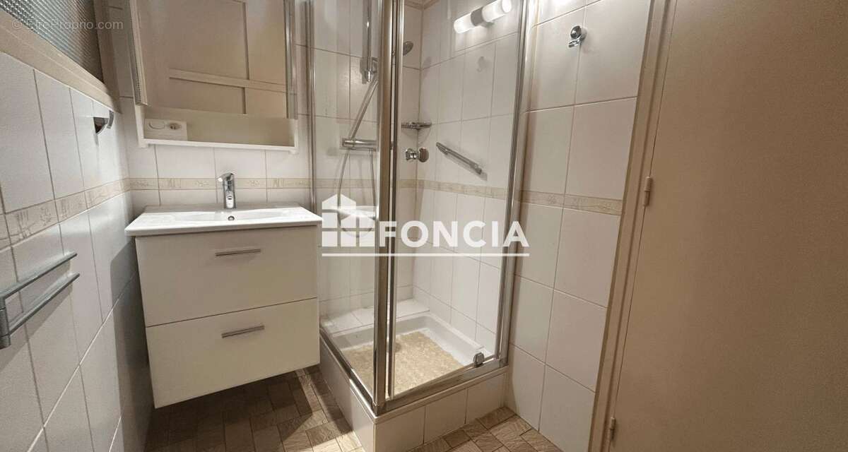 Appartement à FRESNES