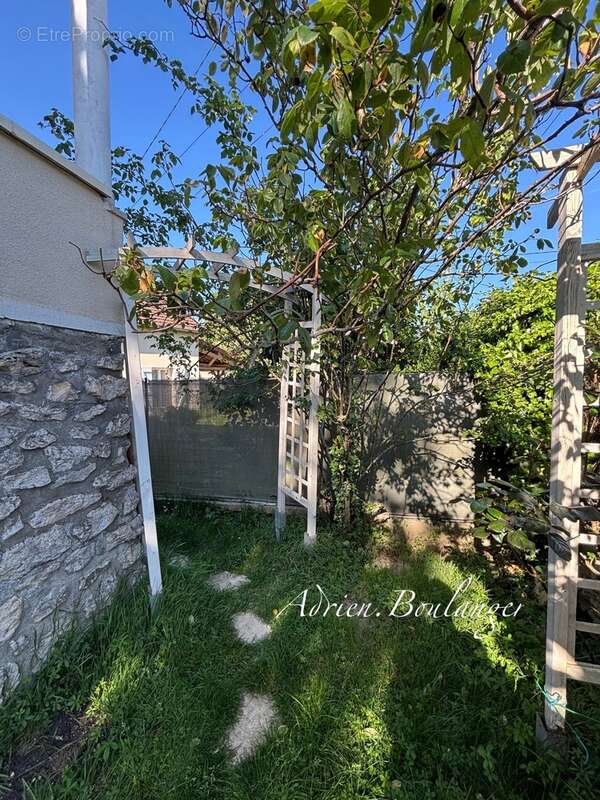 Maison à vendre 5 pièces COMBS LA VILLE (77) - photo 17
