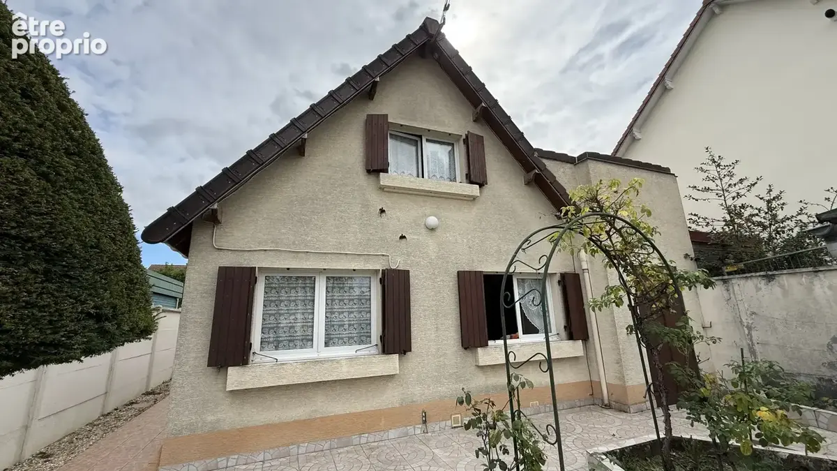 Maison à VAUJOURS