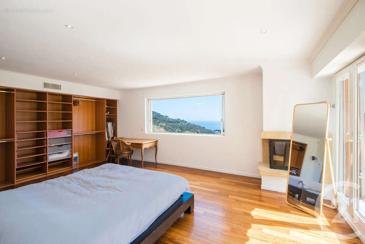 Appartement à EZE