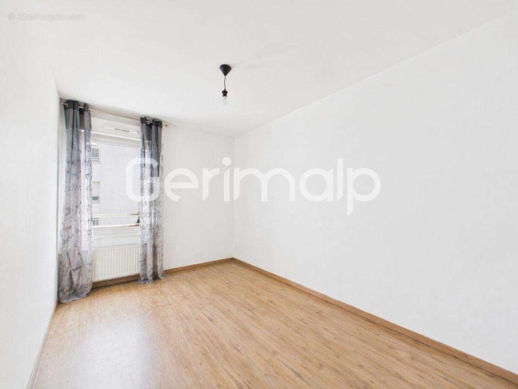 Appartement à SEYNOD
