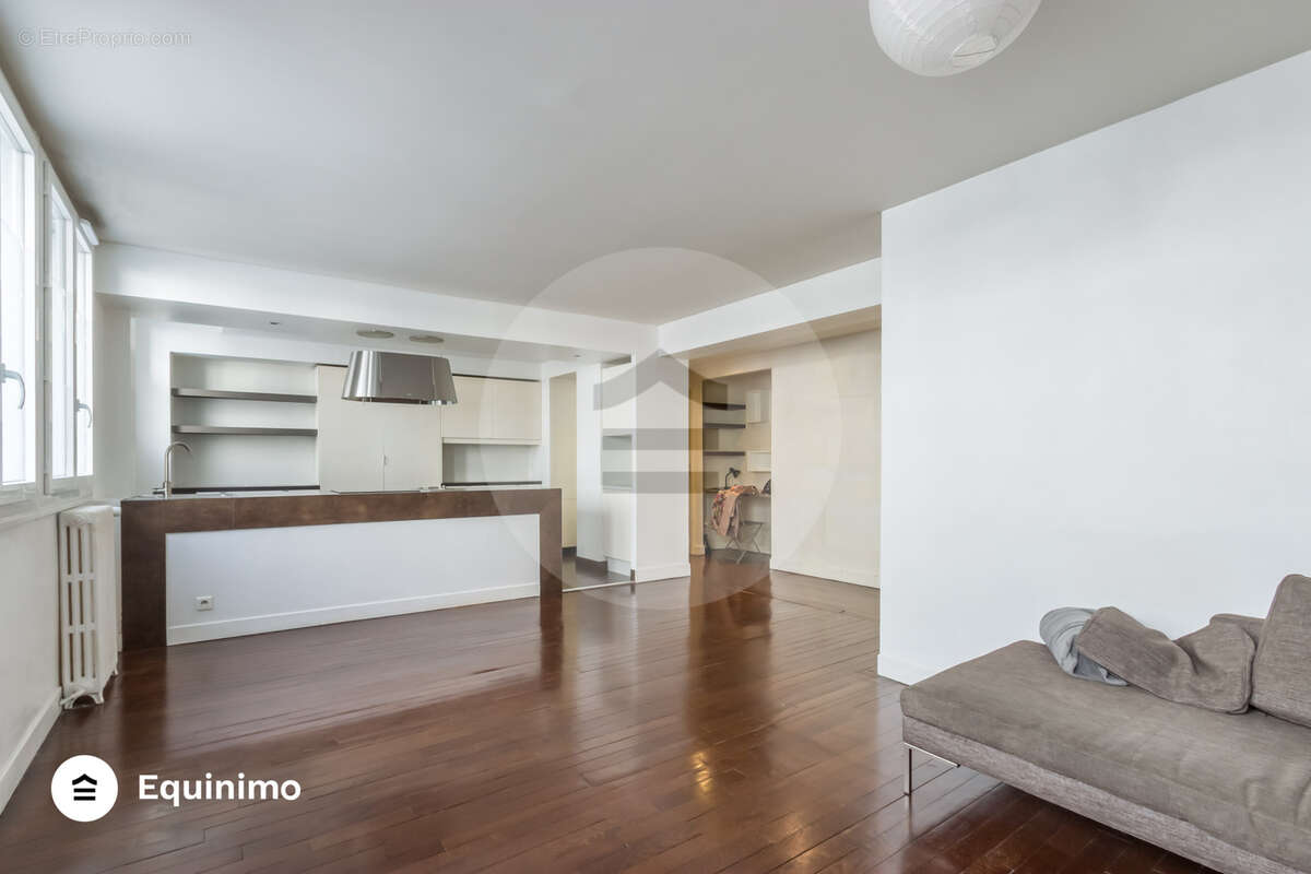 Appartement à PARIS-15E