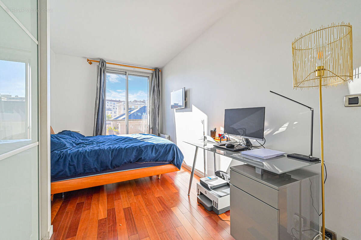 Appartement à CHARENTON-LE-PONT