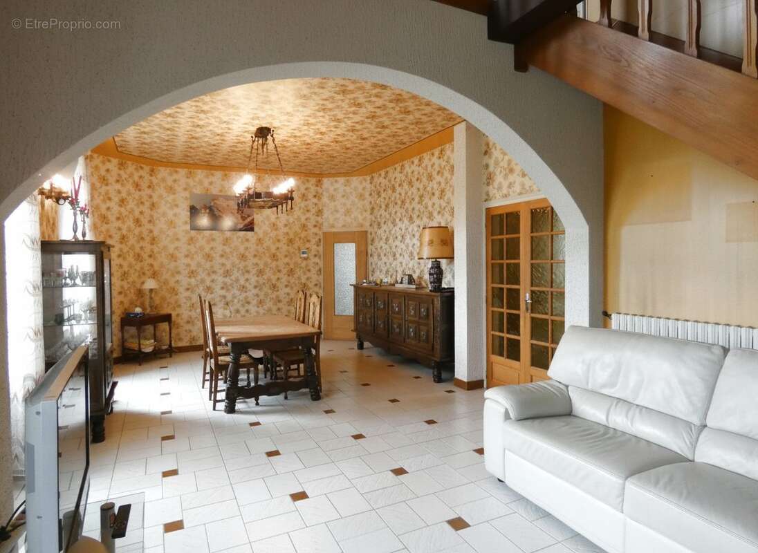 Maison 188 m² à Dampierre-En-Burly  - photo 4