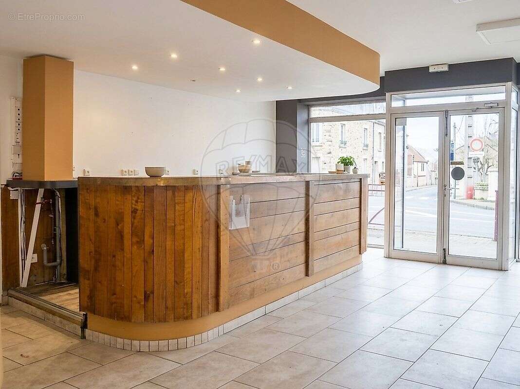 Autre à SAINT-POURCAIN-SUR-SIOULE