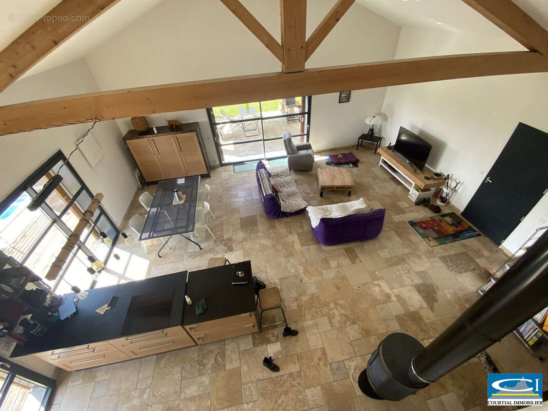 Maison à SAINT-JEAN-DE-MUZOLS