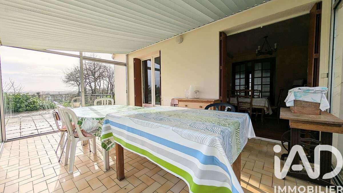 Maison 94 m² à Josselin  - photo 5