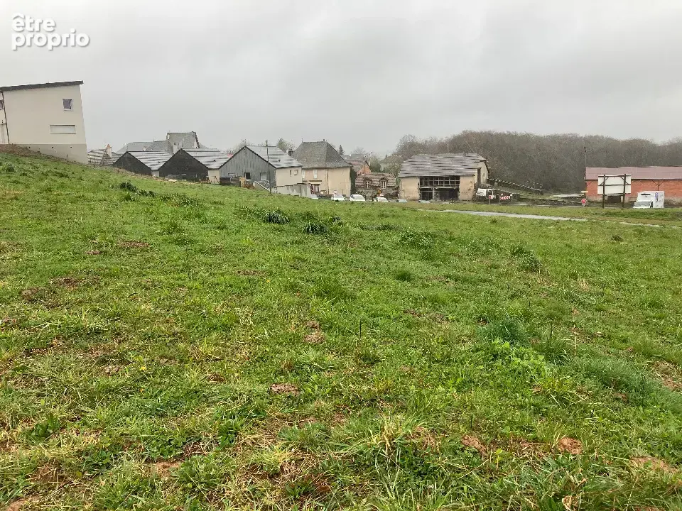 Terrain 705 m² à vendre à Lafeuillade-En-Vezie (15130) - photo 5