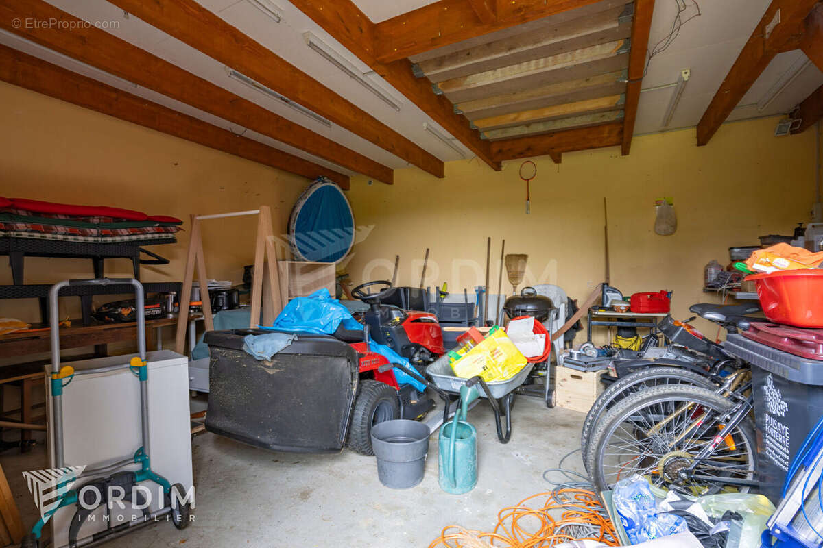 Maison à SAINT-SAUVEUR-EN-PUISAYE