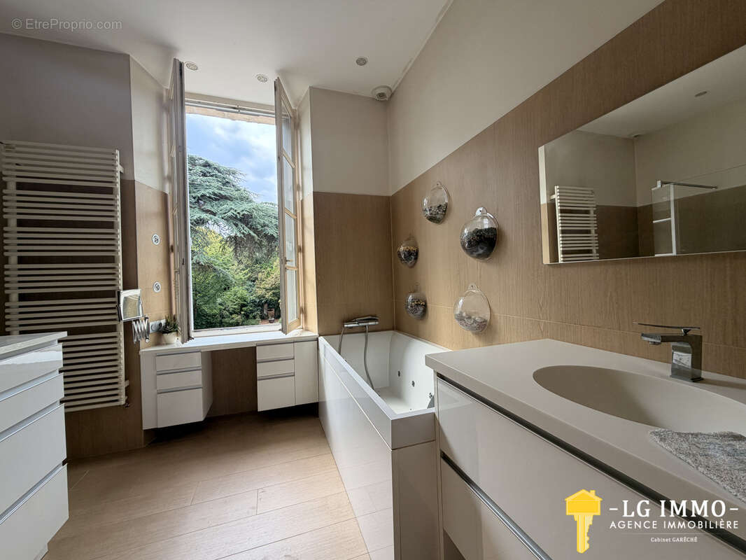 Maison de maitre, 400 m2, 190 m2 dépendances, parc 7 000 m2 - photo 27