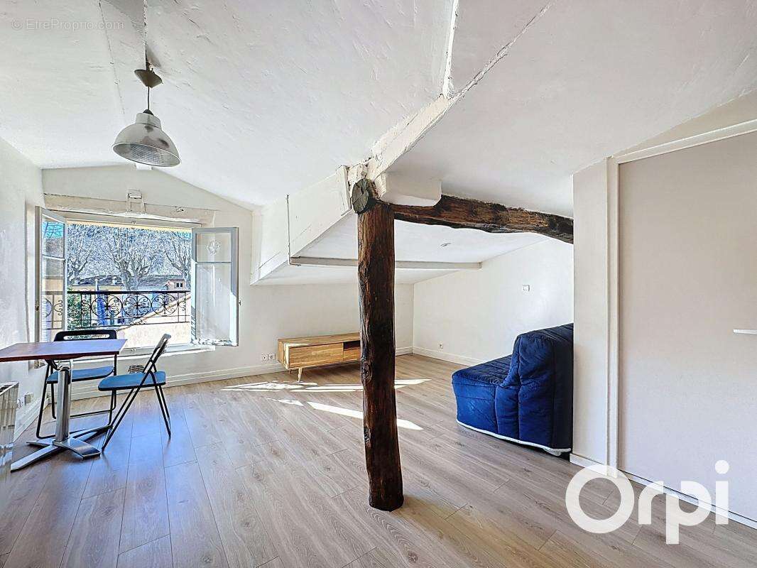 Studio en dernier étage - photo 3
