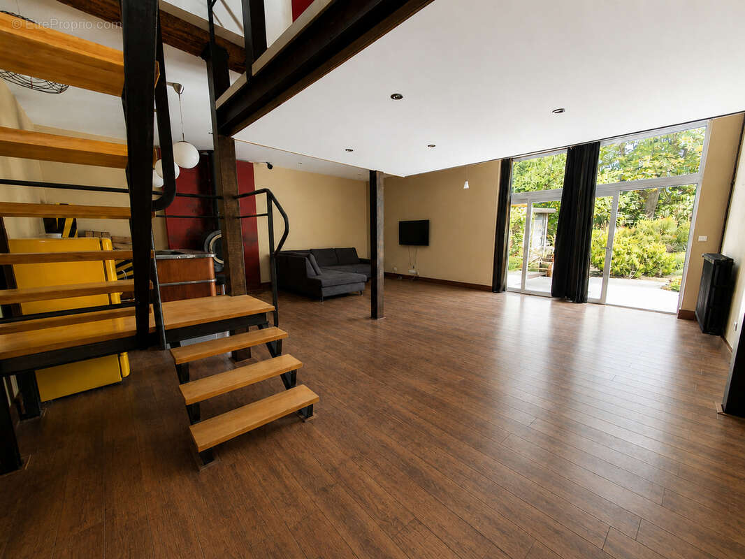 Maison 157 m² à Fussy  - photo 5