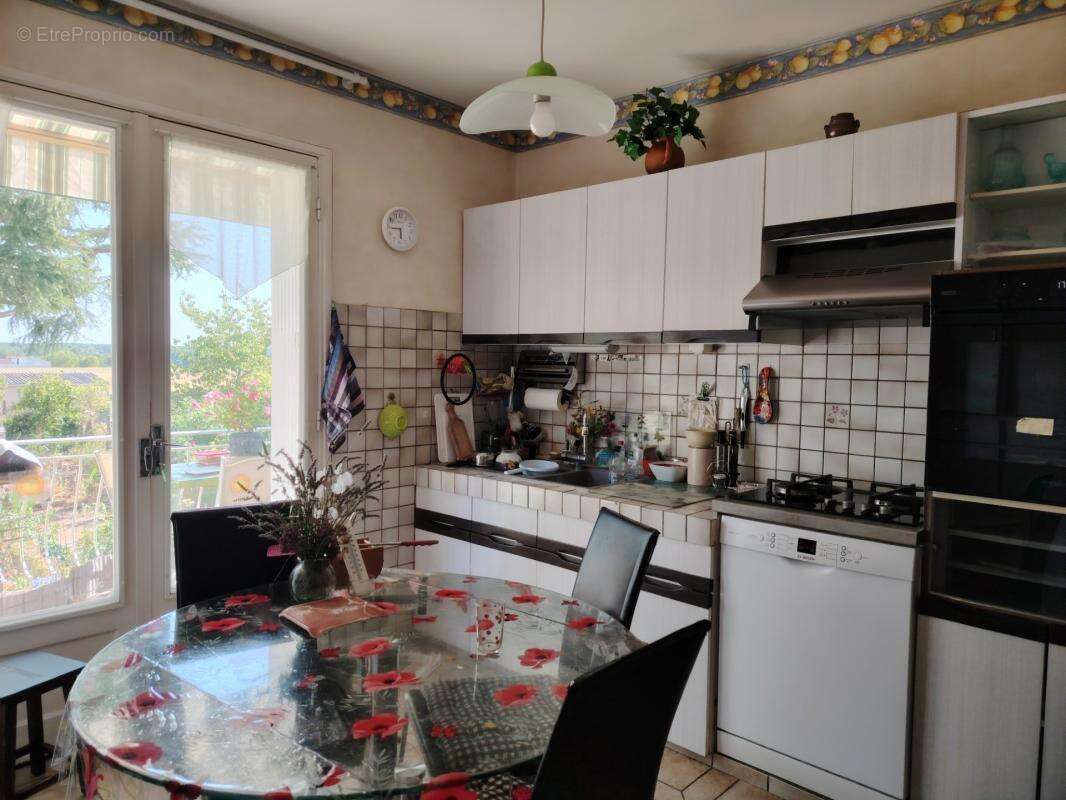 Maison Familiale de 137 m² avec sous-sol à 5 minutes de Chatellerault sur un Terrain de 1530 m² - photo 9
