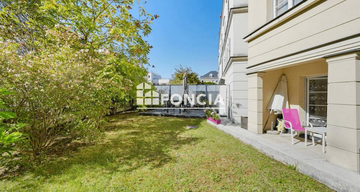 Appartement à LE PLESSIS-ROBINSON