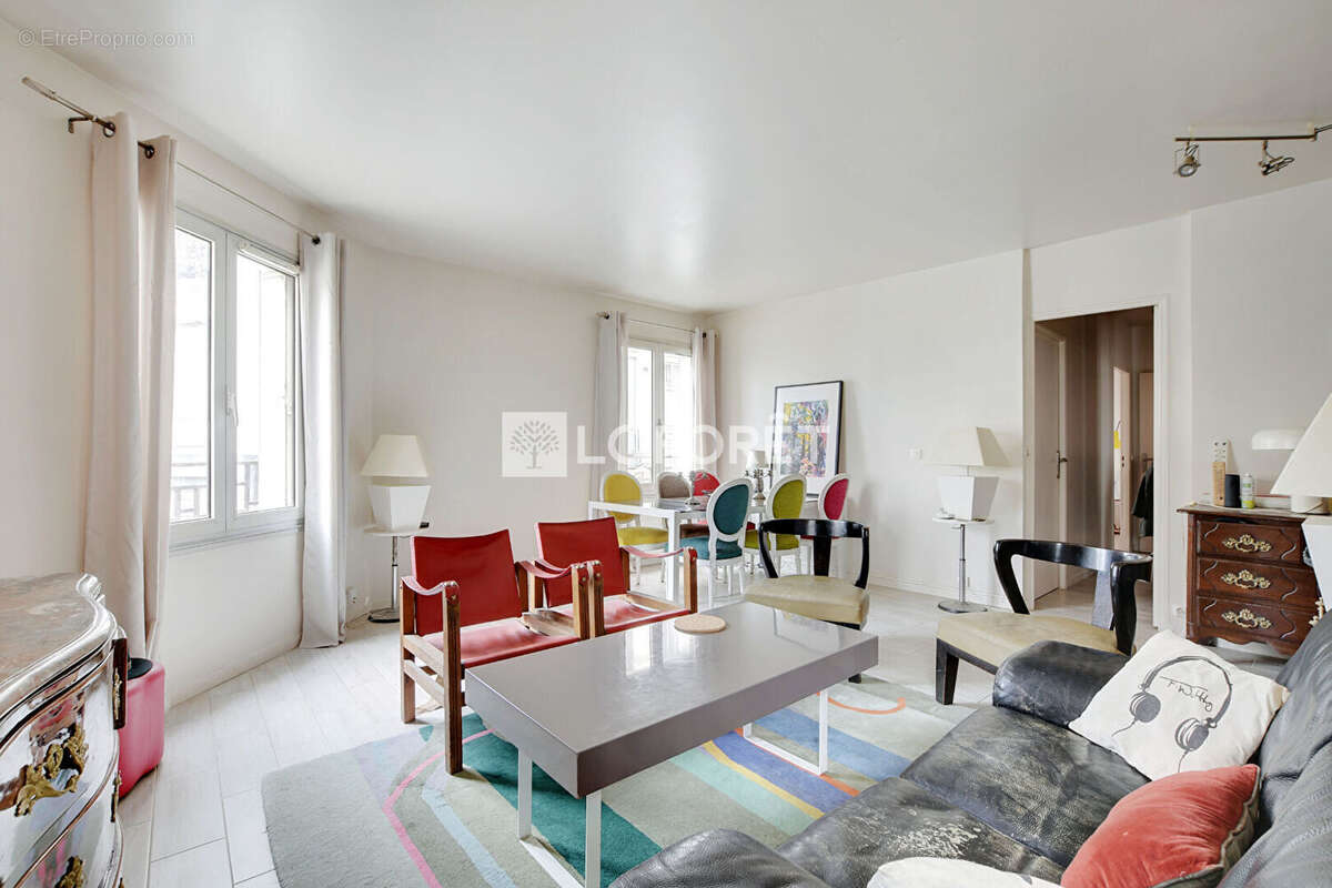 Appartement à PARIS-14E